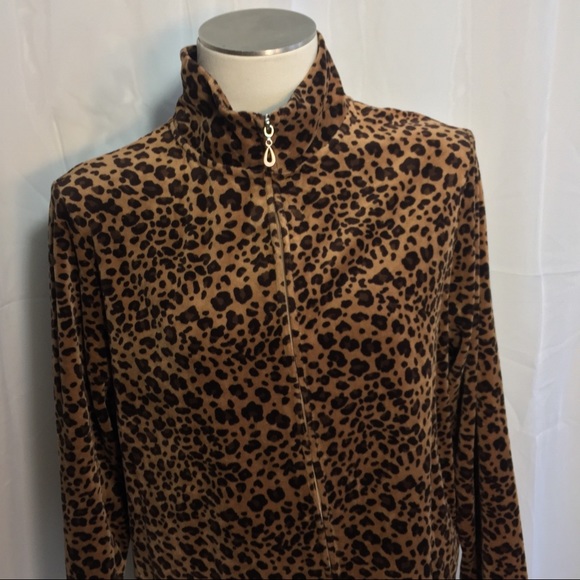Liz & Me Jackets & Blazers - Velour track jacket! full zip leopard print